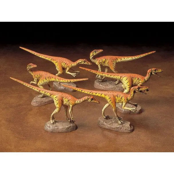 1/35 Velociraptors Dioram 1