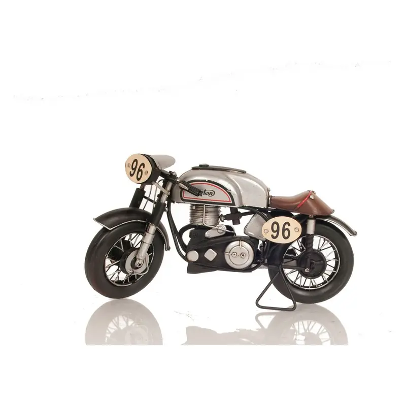 1952 Norton Manx 1:8 Metal Handmade Scaled Model 1