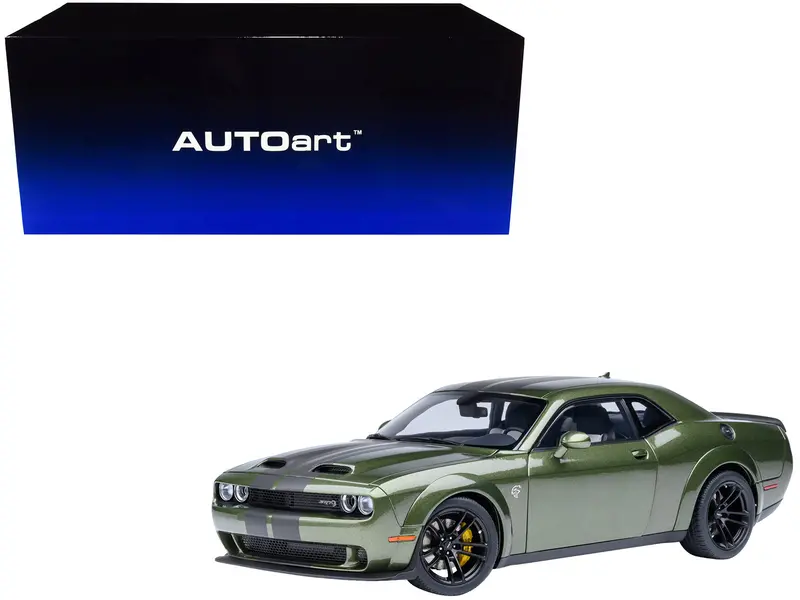 2022 Dodge Challenger Srt Jailbreak F8 Green With Carbon Stripes 1/18 Model Car By Autoart 1