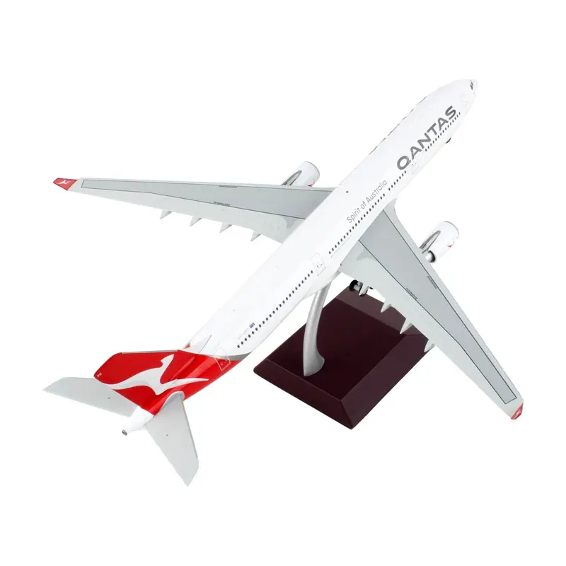 Airbus A330-300 Commercial Aircraft "Qantas Airways - Spirit Of Australia" White With Red Tail "Gemini 200" Series 1/200 Diecast Model Airplane By Geminijets 1