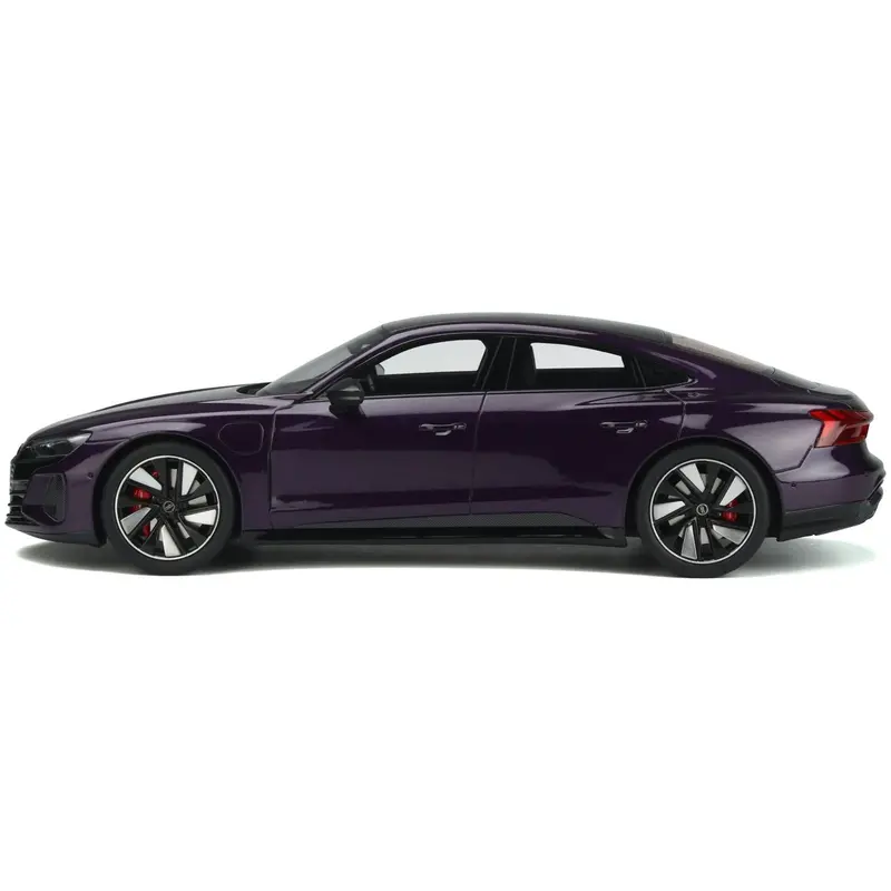 Audi Rs E-Tron Purple Metallic With Carbon Top 1/18 Model Car By Gt Spirit 1