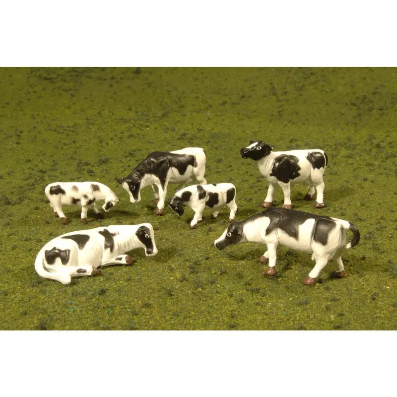Bachmann Cows - Black & White - O Scale 1
