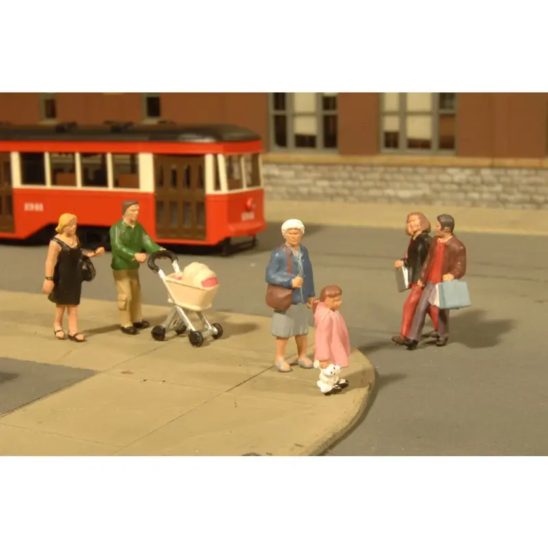 Bachmann Strolling People - O Scale 1