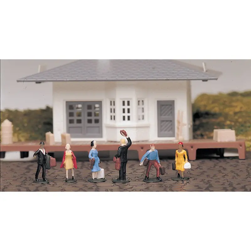Bachmann Waiting Passengers (Ho Scale) 1