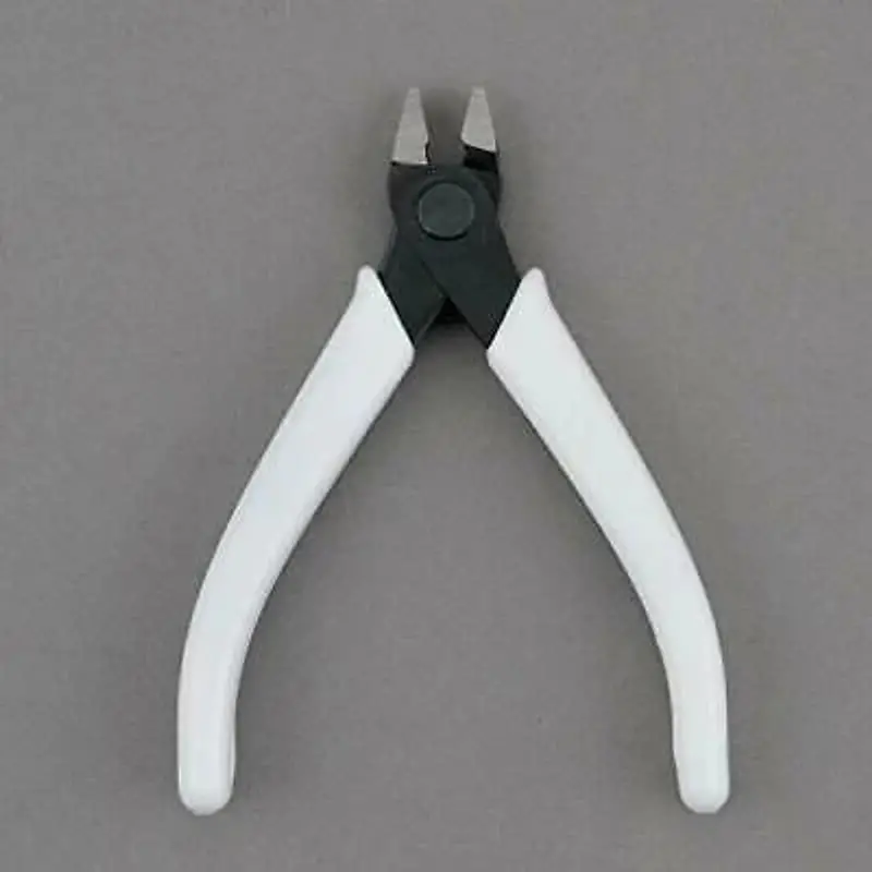 Bandai & Gundam Entry Nipper White - Cutters 1