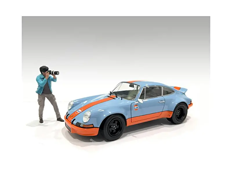 "Photographers" Figure #1 For 1/24 Scale Models By American Diorama 1